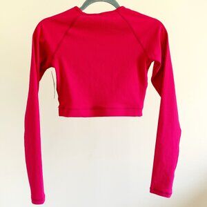 New With Tags Simons Ribbed Cropped Gym Top - Size P/S